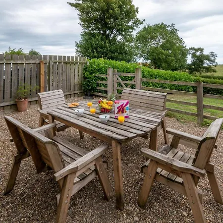 Holiday home 2 Bed In Oc-wa313 Fylingdales
