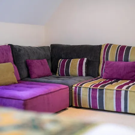 2 Bed In Oc-wa313 Fylingdales