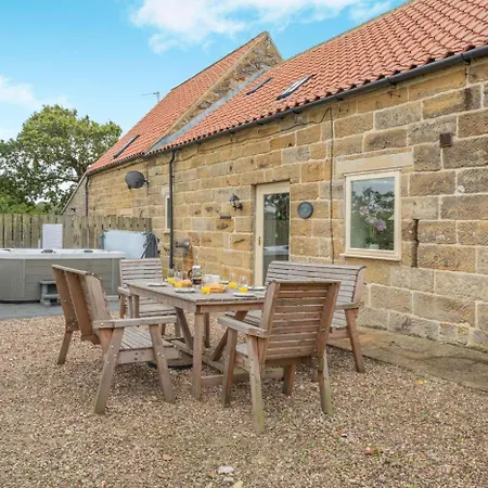 Holiday home 2 Bed In Oc-wa313 Fylingdales